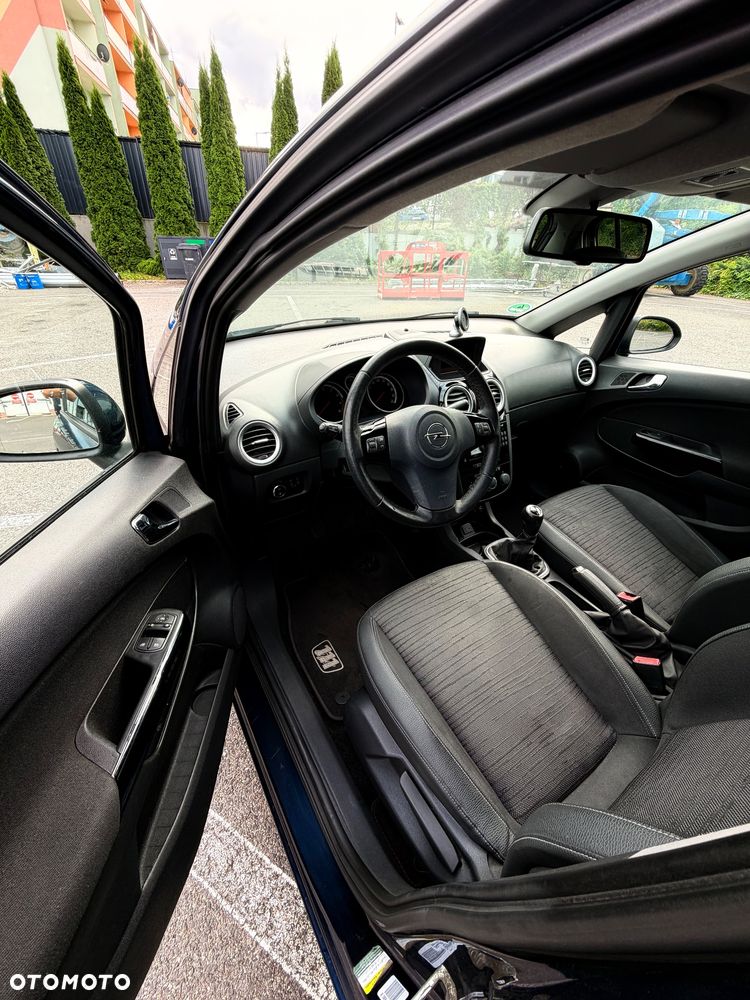 Opel Corsa 1.4 16V Energy - 12
