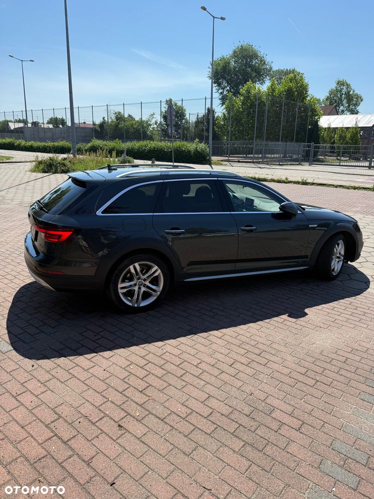 Audi A4 Allroad - 11