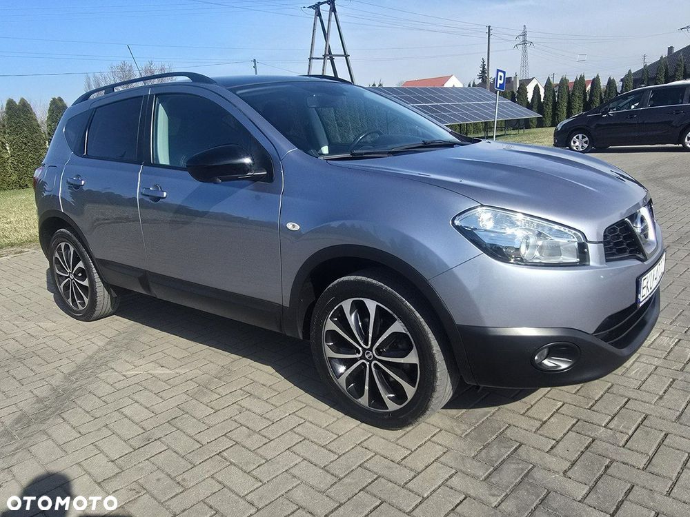 Nissan Qashqai - 2