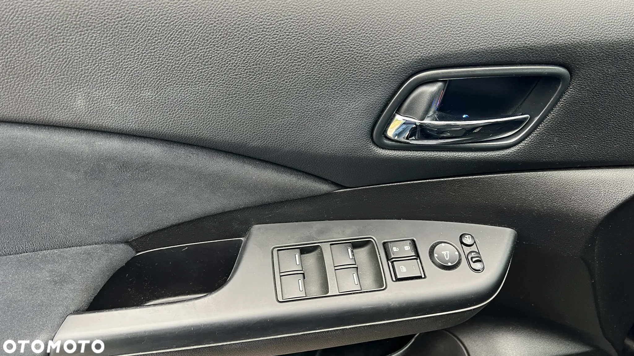Honda CR-V 2.0i-VTEC 4WD Elegance - 14
