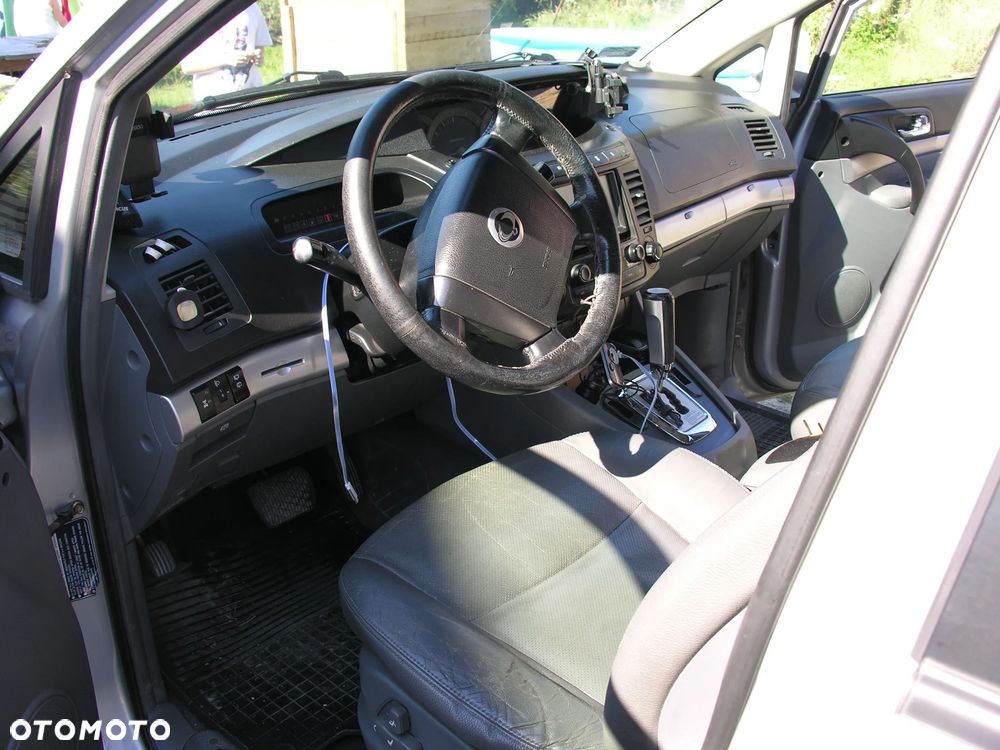 SsangYong/KGM Rodius 270 Xdi Elite - 8