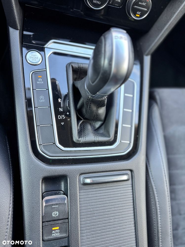 Volkswagen Passat Variant 1.5 TSI EVO Highline DSG - 21