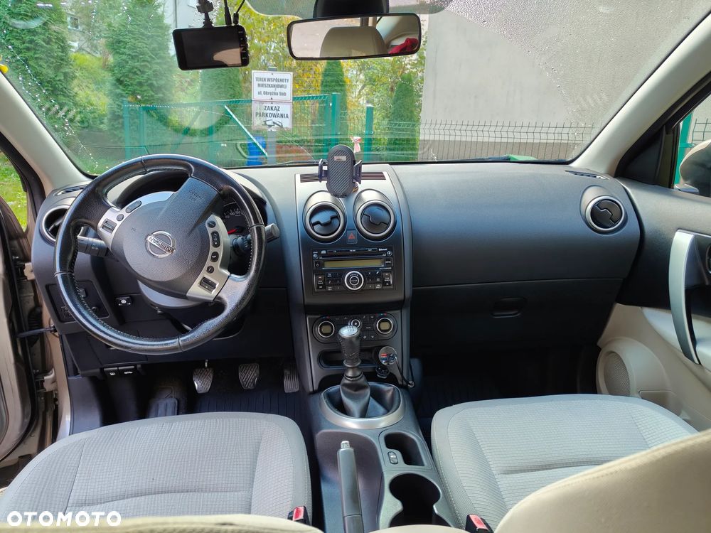 Nissan Qashqai 2010 photo 2