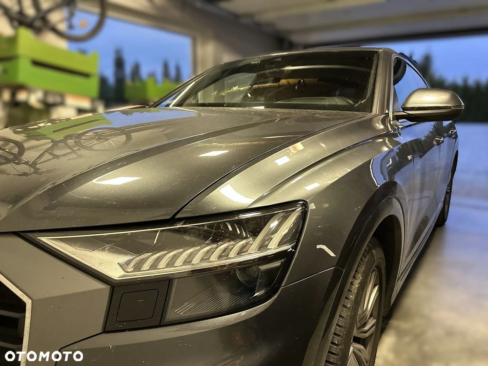 Audi Q8 2021 photo 2