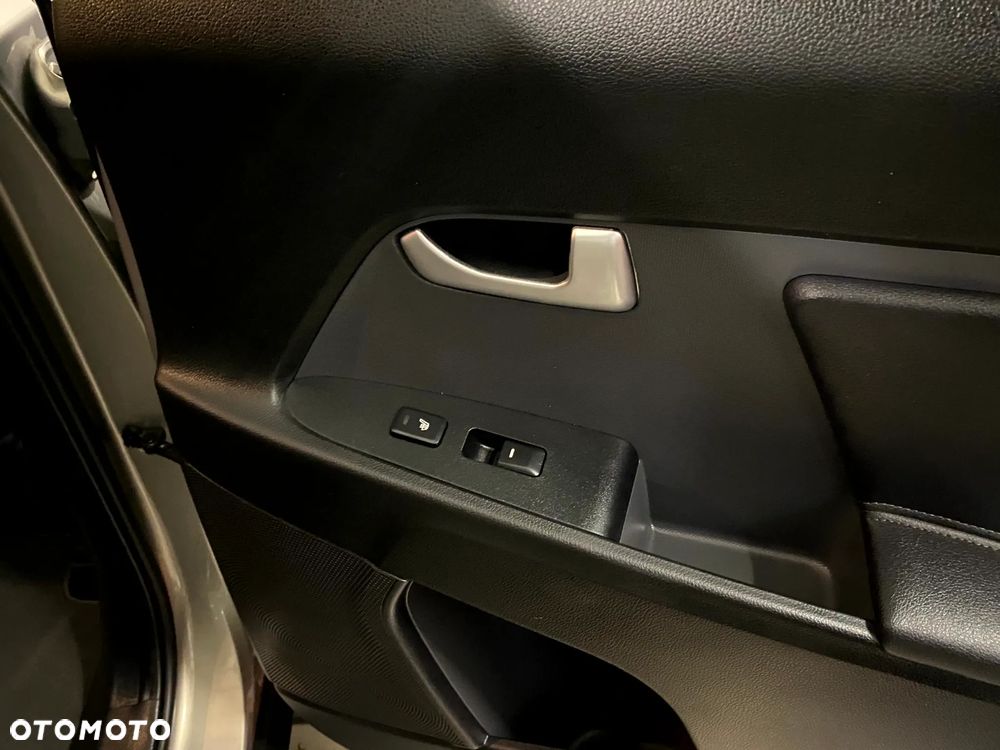 Kia Sportage 2.0 CVVT 2WD Automatik Vision - 21