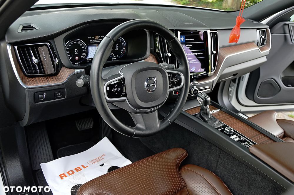 Volvo XC 60 T5 AWD Geartronic Inscription - 6