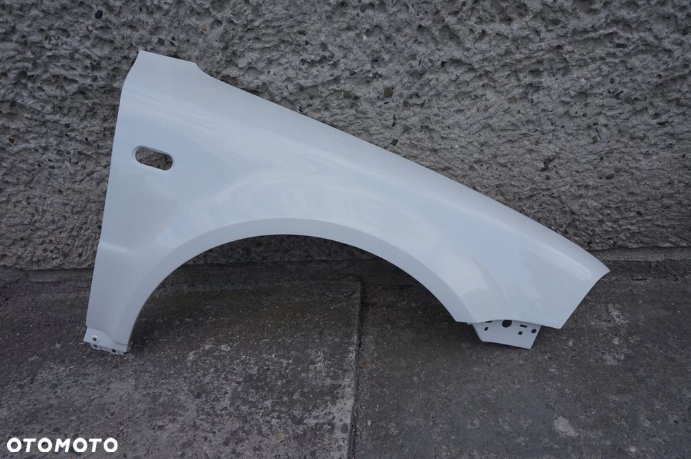 BŁOTNIK PRZÓD PRAWY VW PASSAT B5 LIFT 00/03r LB9A - 1