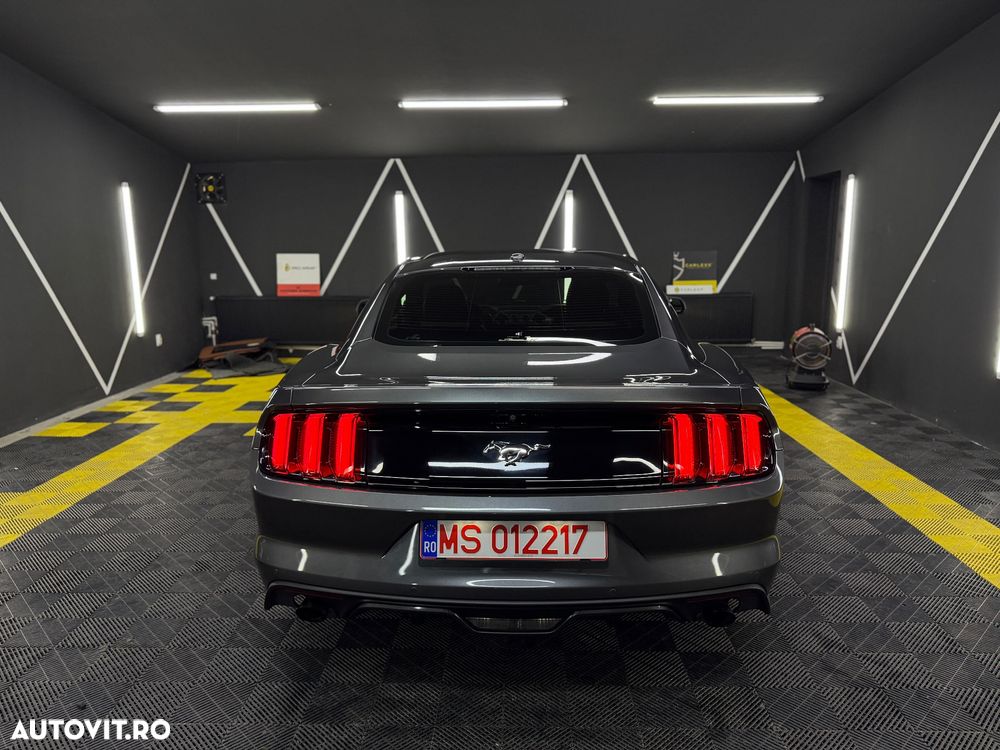 Ford Mustang 2.3 Eco Boost Aut. - 27