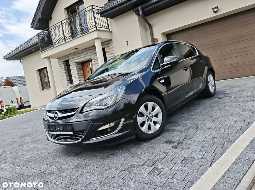 Opel Astra 1.4 Turbo Exklusiv - 2