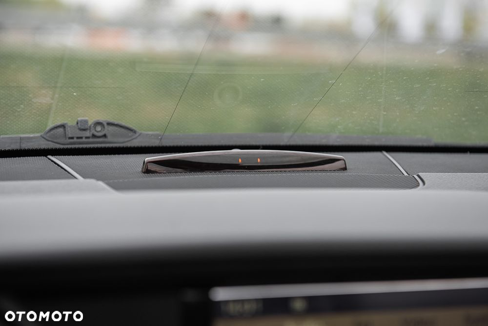 Mercedes-Benz Klasa E 350 CGI BlueEFFICIENCY 7G-TRONIC Avantgarde - 19