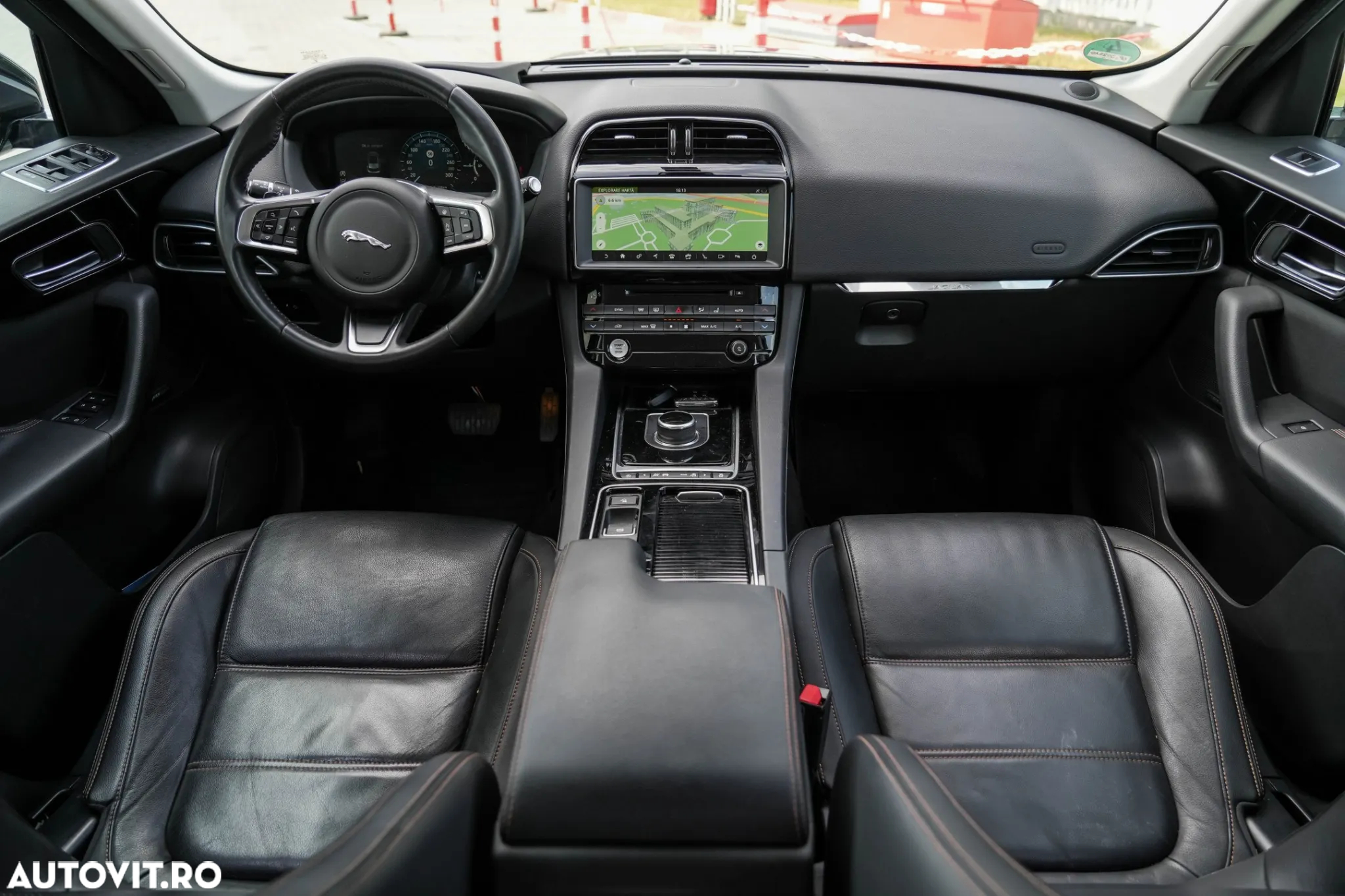 Jaguar F-Pace 20d Aut. Prestige - 14