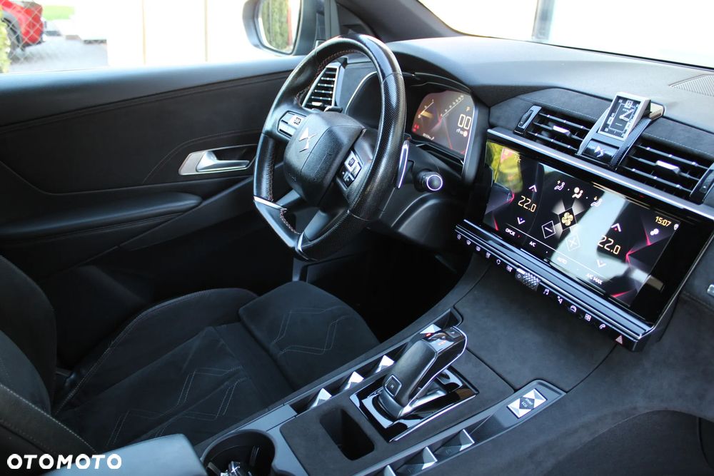 DS Automobiles DS 7 Crossback 1.6 PureTech Performance Line + - 7