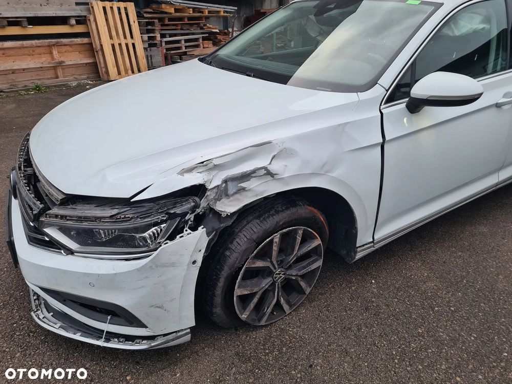Volkswagen Passat 2.0 TDI SCR Style DSG - 4
