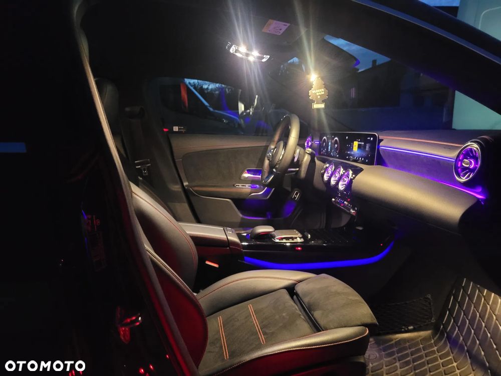 Mercedes-Benz CLA 200 d AMG Line 8G-DCT - 22