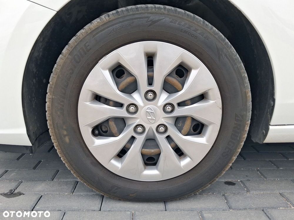 Hyundai i30 1.5 DPI Classic + - 25
