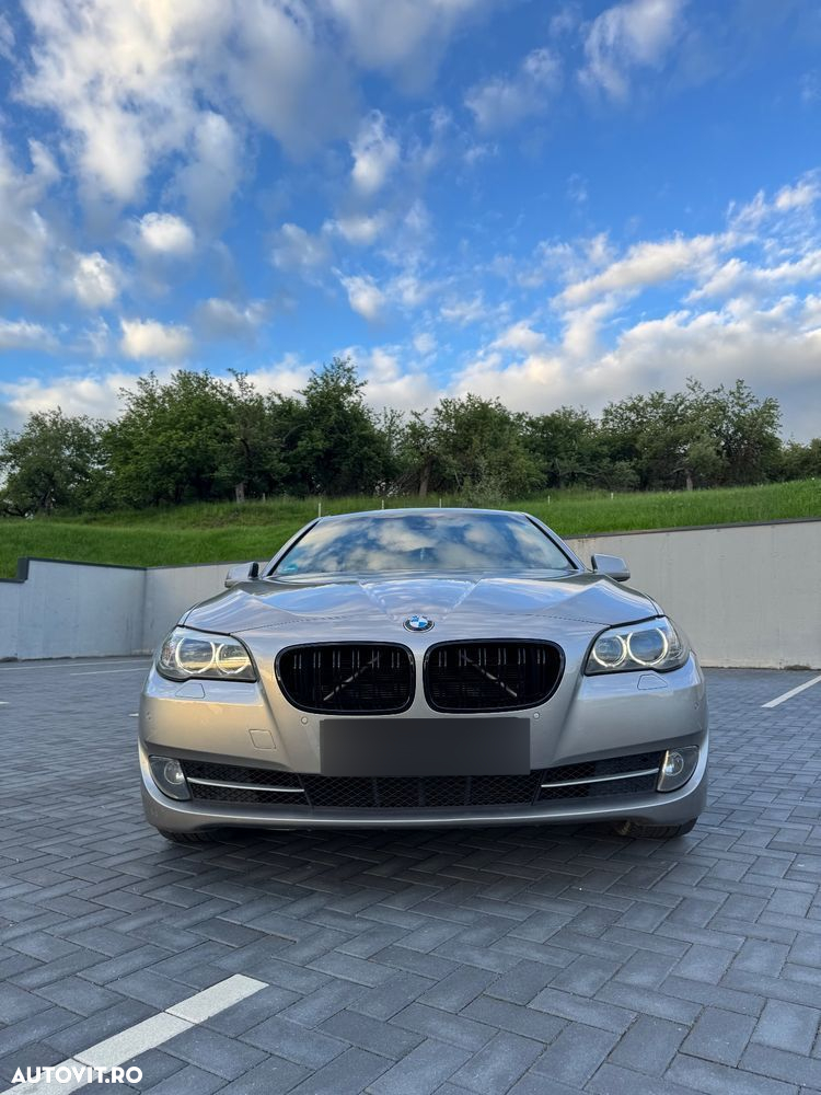BMW Seria 5 520d EfficientDynamics Edition - 9