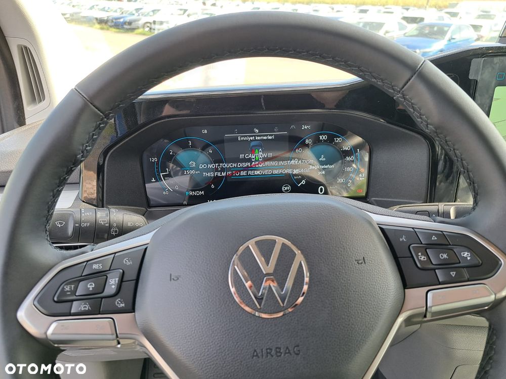 Volkswagen Caravelle - 19