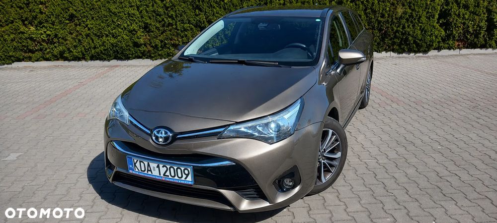 Toyota Avensis Touring Sports 1.8 Executive - 5