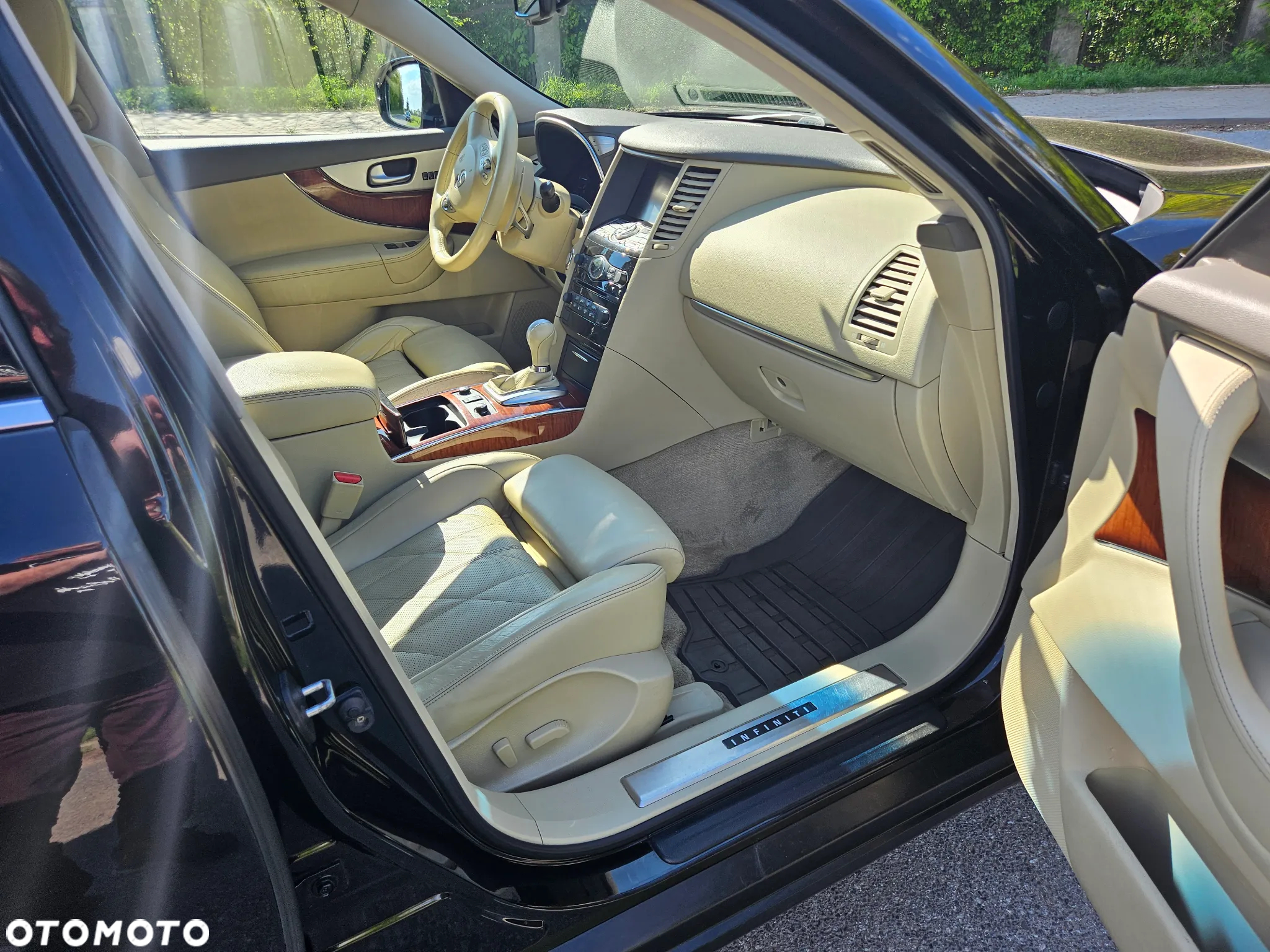 Infiniti QX70 3.0d S Premium - 14