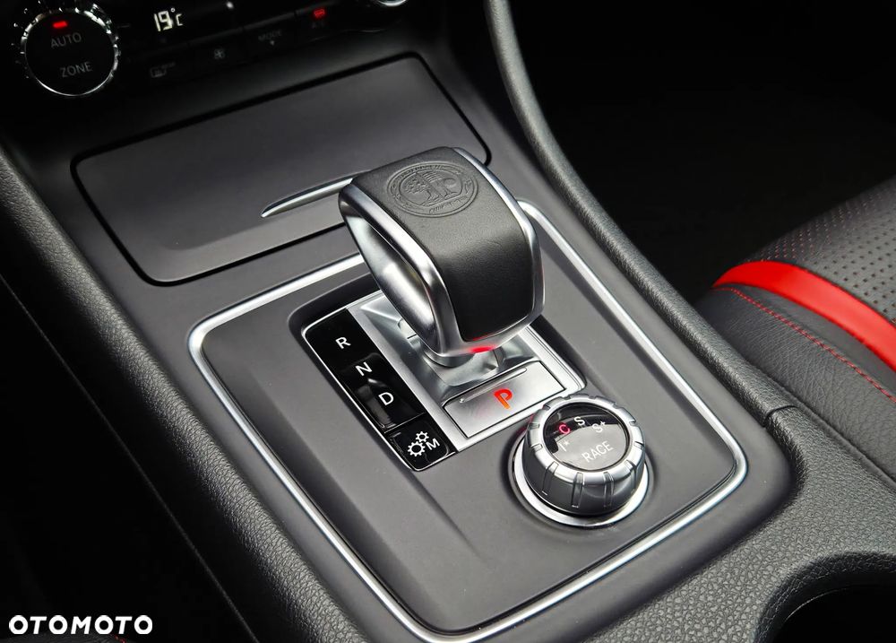 Mercedes-Benz GLA AMG 45 4-Matic - 22