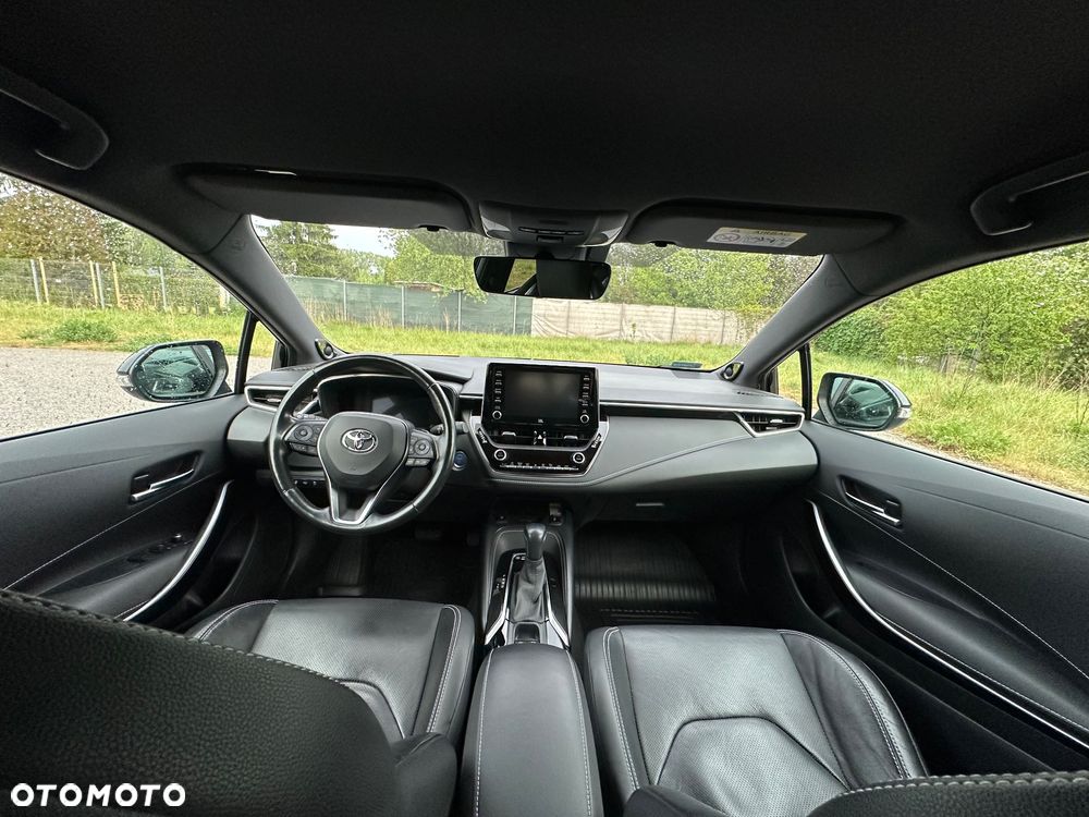 Toyota Corolla 2.0 Hybrid Executive - 11