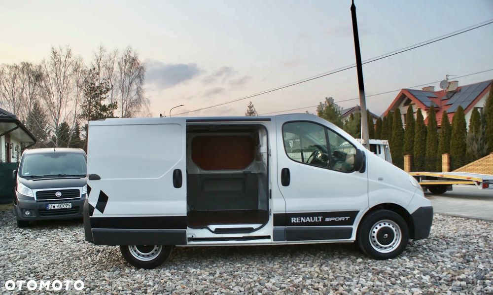 Renault Trafic - 10