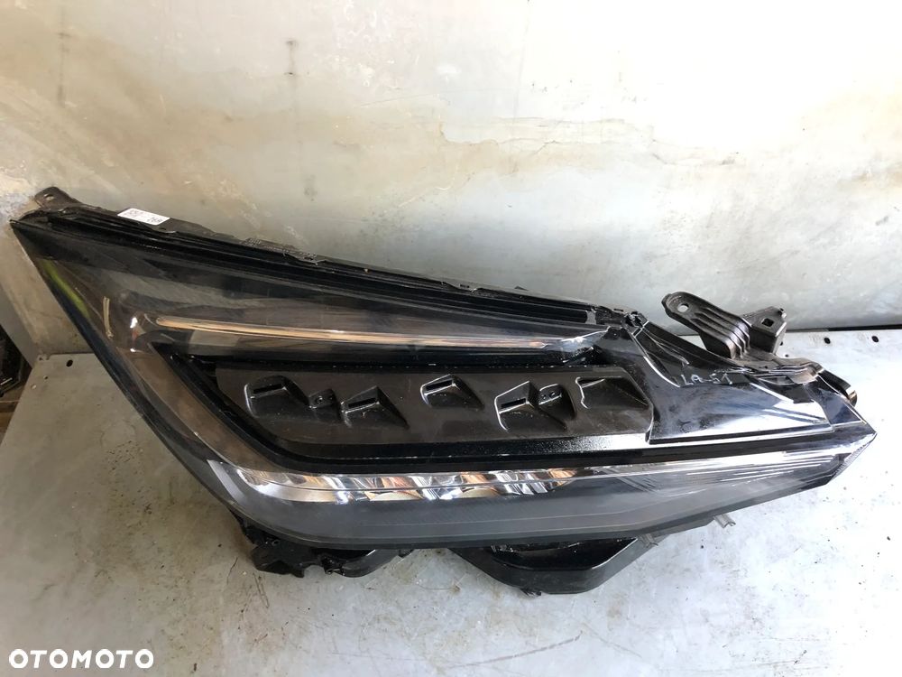 LA-51 . Lampa Prawy Przód 81110 f4220-00 Toyota CHR II 2025R FULL LED Uszkodzona - Gwarancja Wysyłka - 3