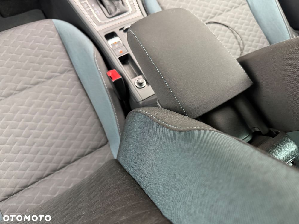 Volkswagen Golf 1.5 TSI BMT Evo IQ Drive DSG - 26