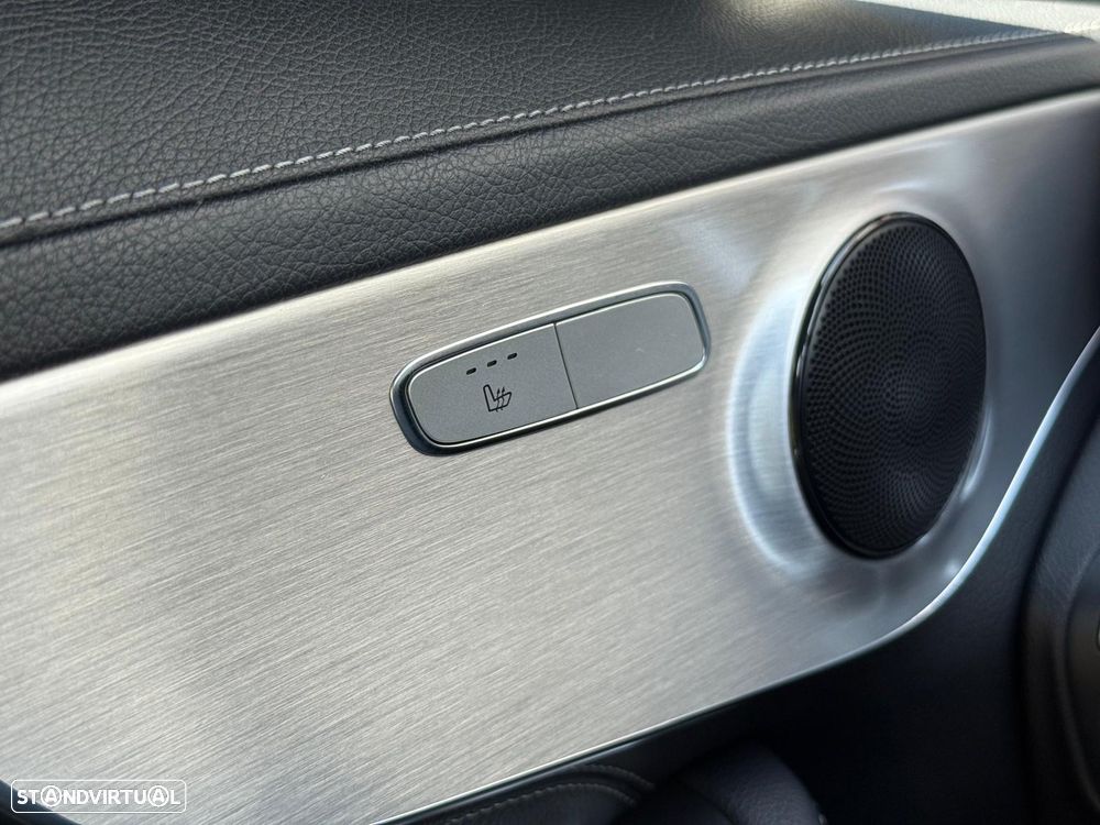 Mercedes-Benz C 220 d Coupe 9G-TRONIC AMG Line - 25