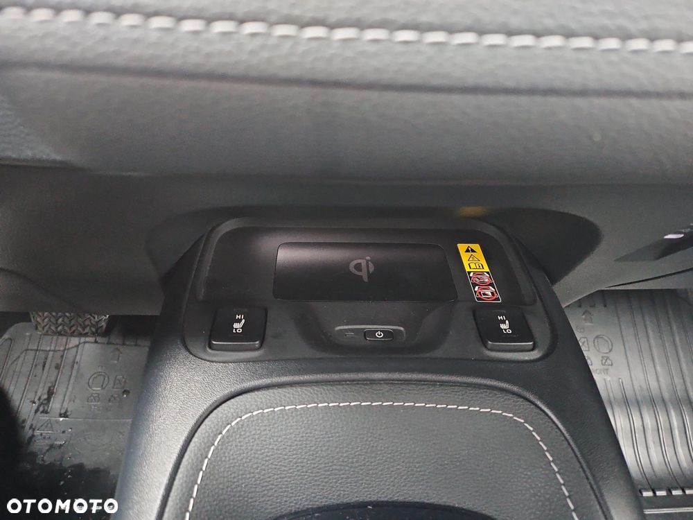 Toyota Corolla 2.0 Hybrid Style - 23