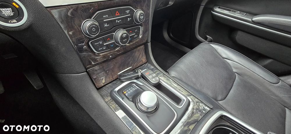 Chrysler 300 - 21