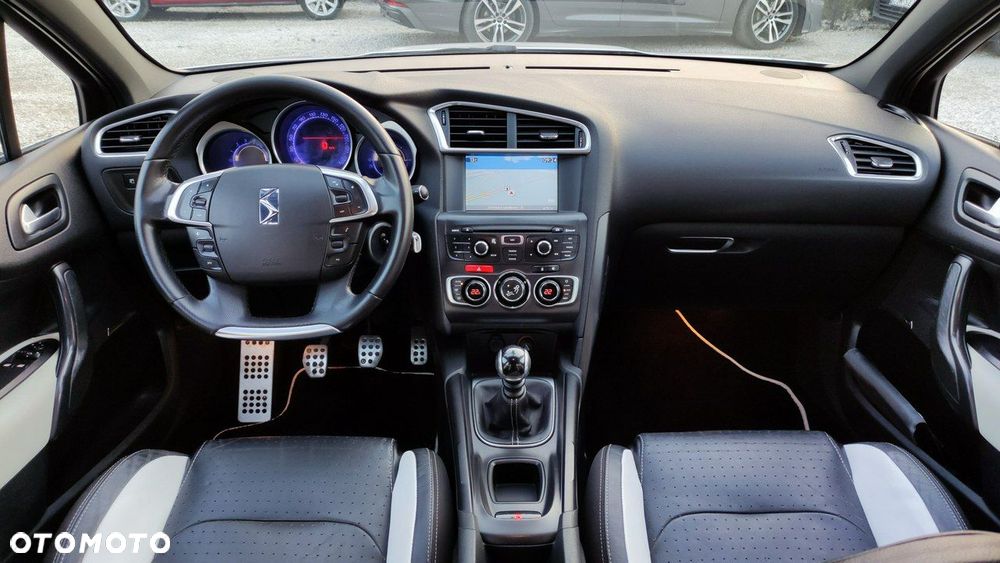 Citroën DS4 THP 200 SportChic - 5
