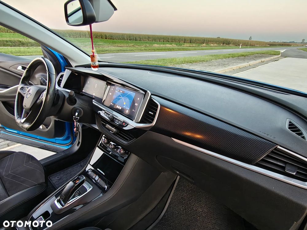 Opel Grandland 1.2 T GS Line S&S - 9