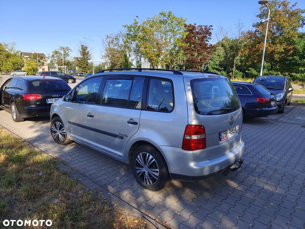 Volkswagen Touran - 6