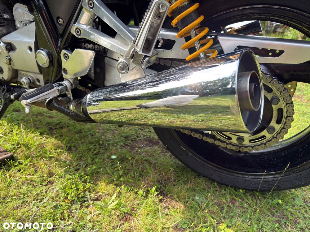 Yamaha XJR - 8