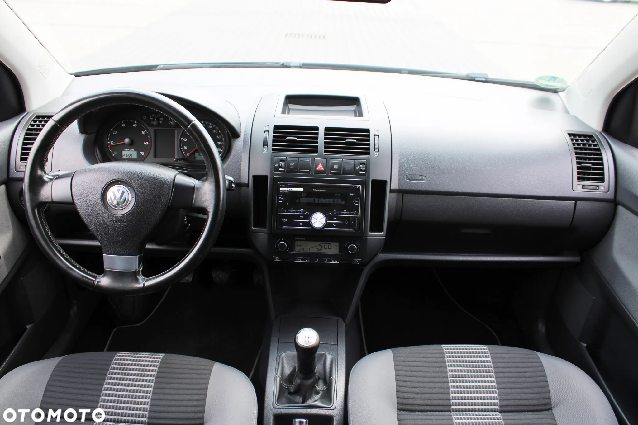 Volkswagen Polo 1.4 Trendline - 17