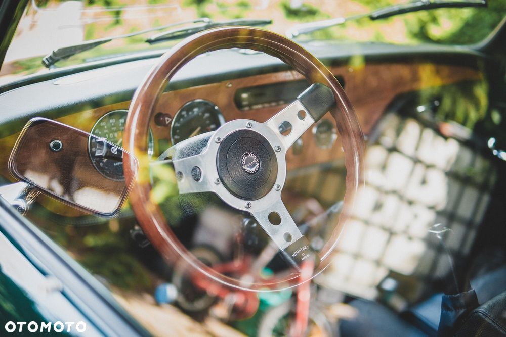 Triumph Spitfire - 13