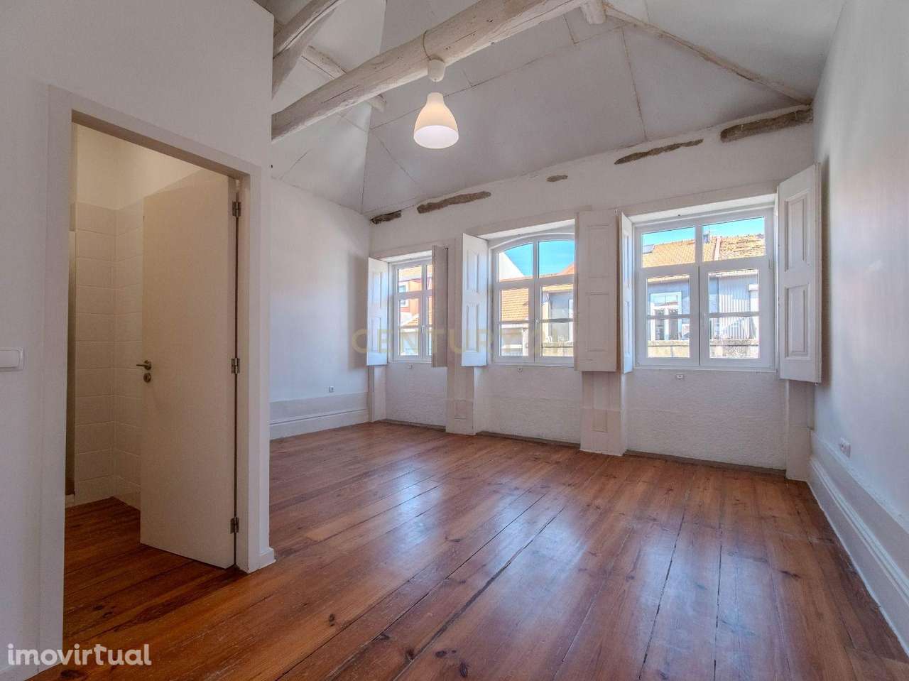 Moradia T5 para arrendamento - Costa Cabral - Grande imagem: 2/39