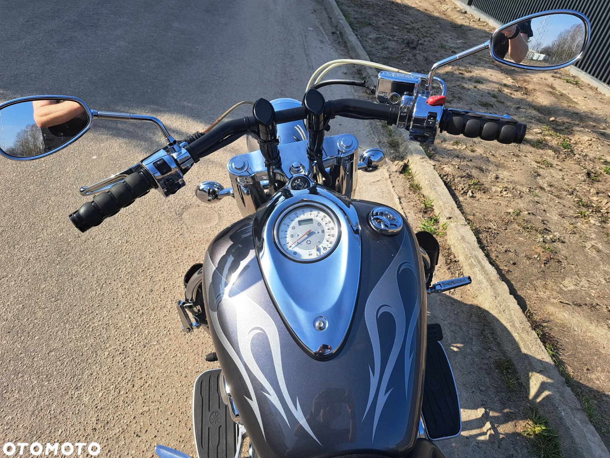Yamaha Road Star - 6