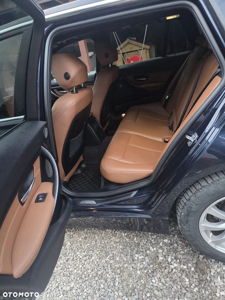 BMW Seria 3 320d xDrive Luxury Line - 9