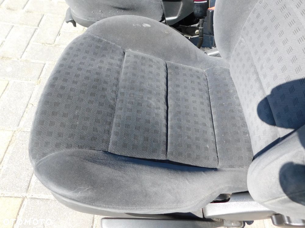 fotele przód VW GOLF IV 3D welur - 6