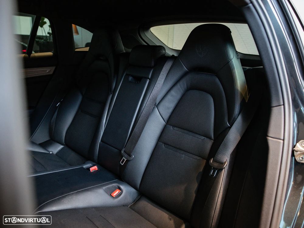 Porsche Panamera Sport Turismo 4 E-Hybrid Platinum Edition PDLS - 37