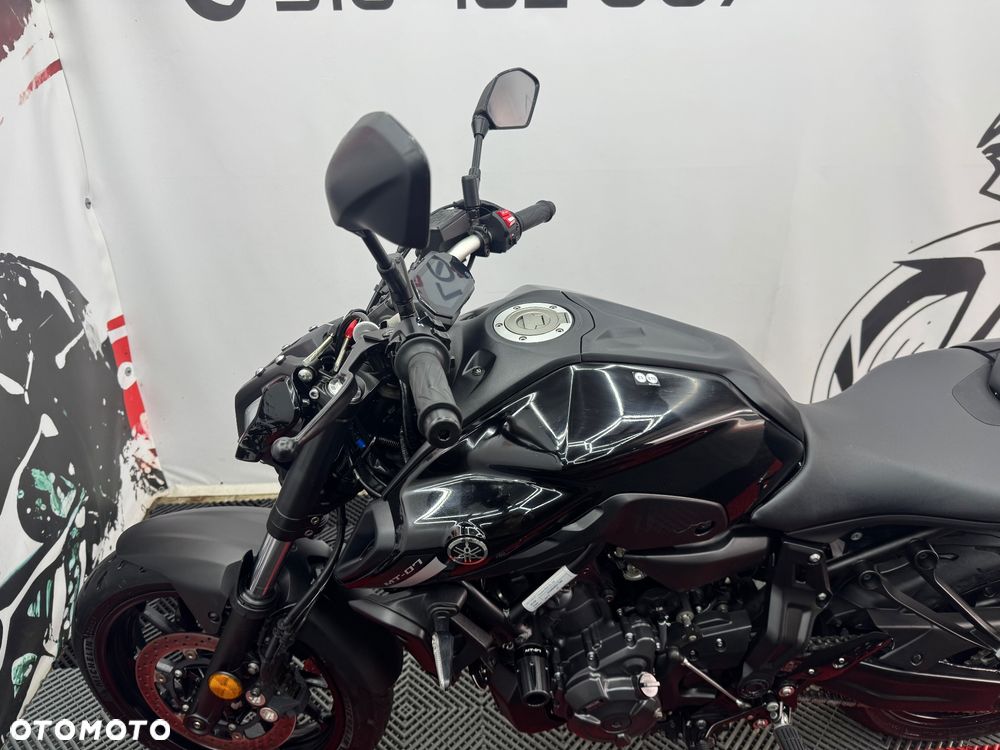 Yamaha MT - 12