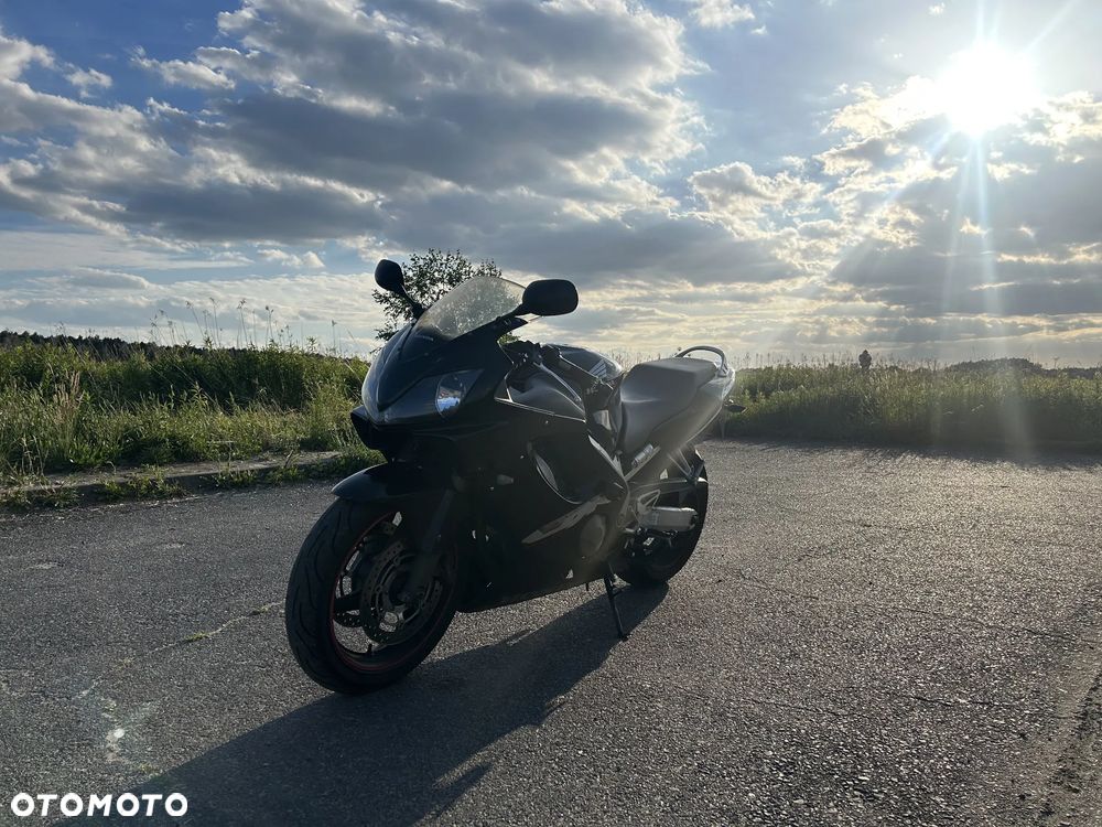 Honda CBR - 1