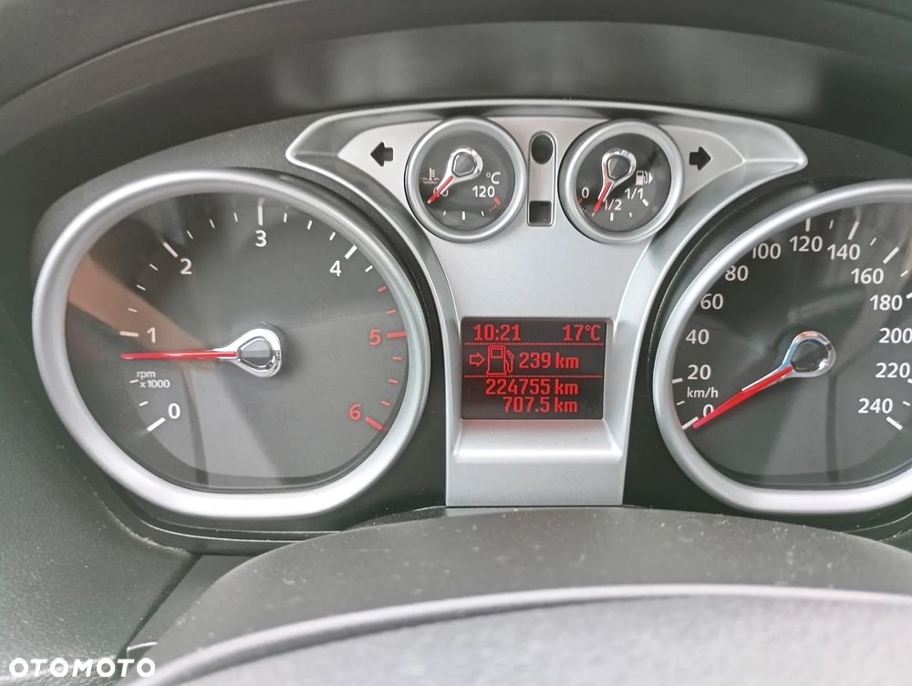 Ford Focus 1.6 TDCi Titanium ECOnetic - 32