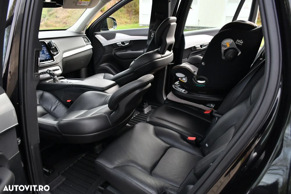 Volvo XC 90 - 21