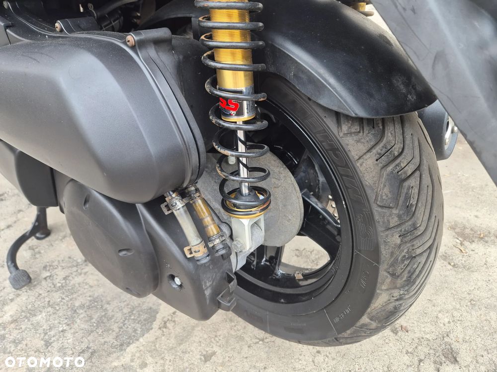 Yamaha X-max - 5
