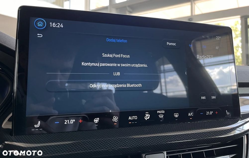 Ford Focus 1.0 EcoBoost Hybrid ST-LINE X - 28