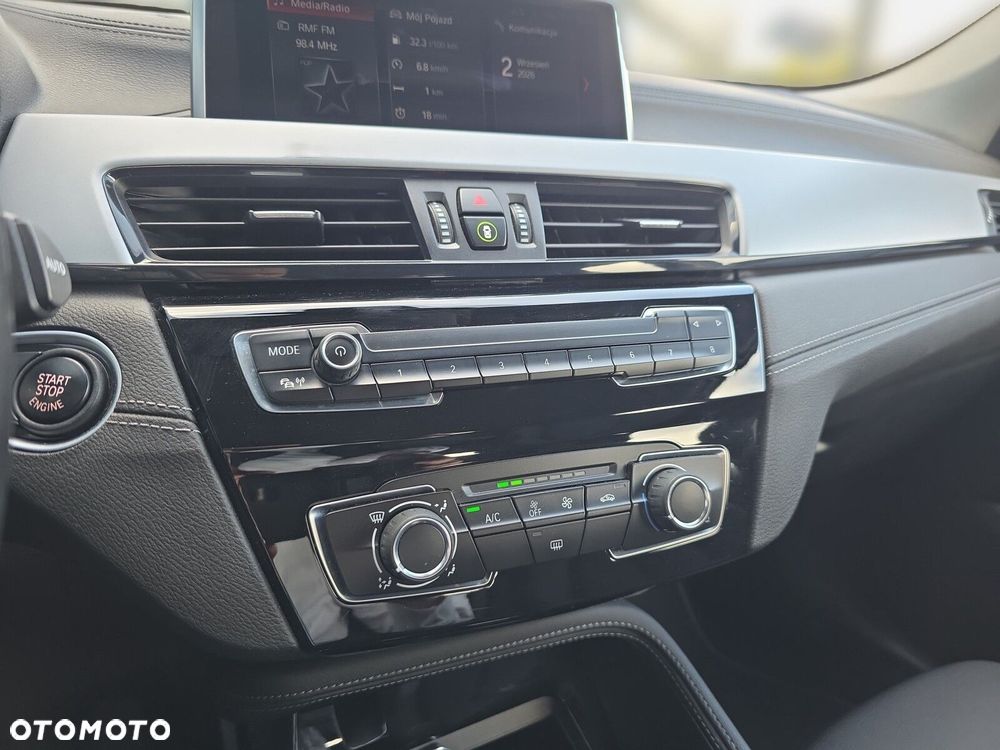 BMW X2 sDrive18i GPF - 21