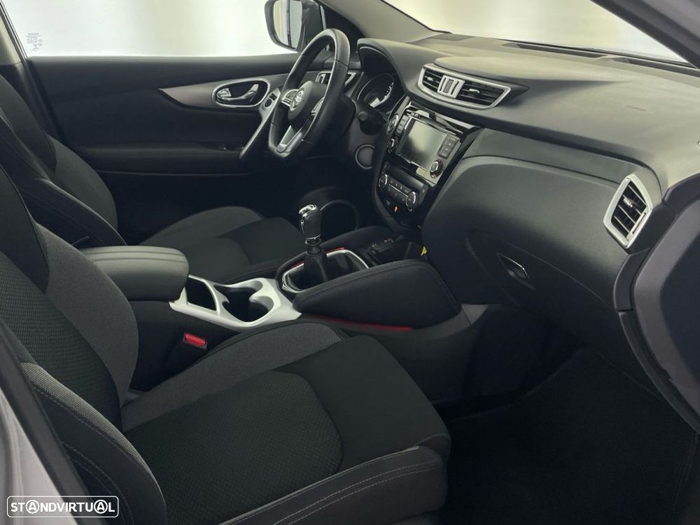 Nissan Qashqai 1.3 DIG-T N-Connecta - 22